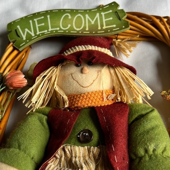 Halloween Scarecrow Wreath - Picture 3 of 6